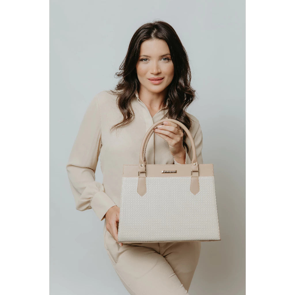 Bolsa Tote Grande Feminina Santorini, bolsa nude e creme, bolsa grande, bolsa tote, bolsa shopper, bolsa com tassel, bolsa elegante, bolsa com alça regulável - lojamillani