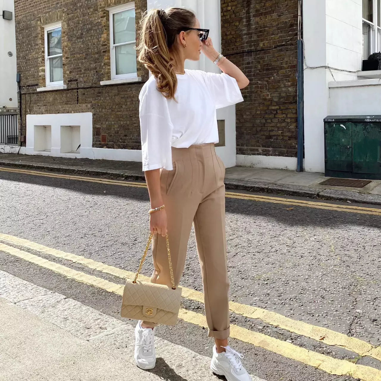 Calça Alfaiataria Feminina Calça Preta Tenis Branco Calça