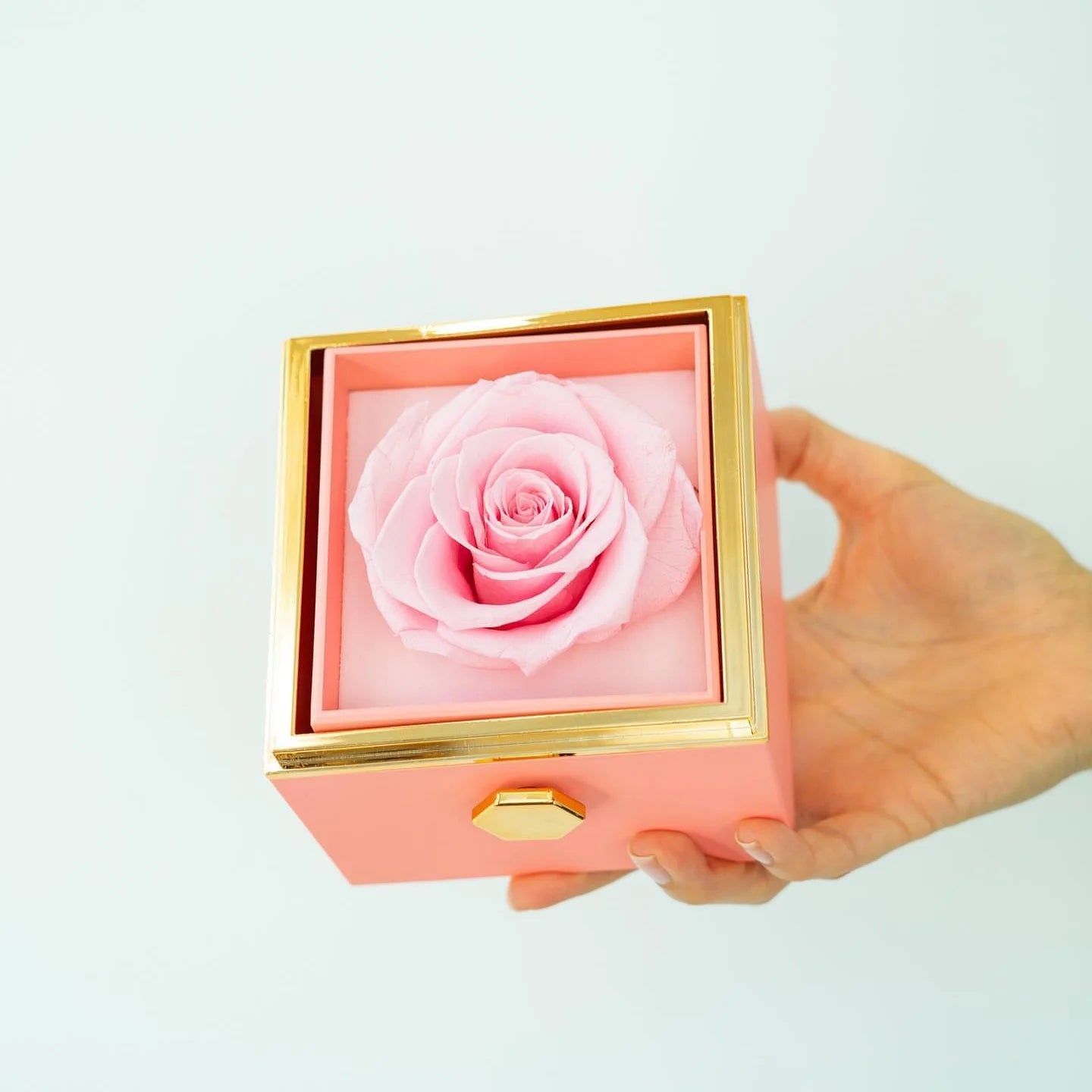 Colar com Nome Personalizado em Caixa com Rosa – Presente Feminino, colar feminino, colar de coração, colar com nomes, colar com rosa, colar para presente, presente romântico, presente dia dos namorados - lojamillani