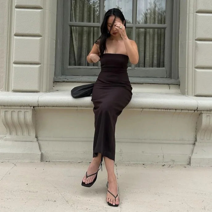 Vestido Feminino Midi Tubinho Tomara Que Caia Elise, vestido preto, vestido tomara que caia, vestido midi, vestido tubinho, vestido midi com fenda, vestido elegante - lojamillani