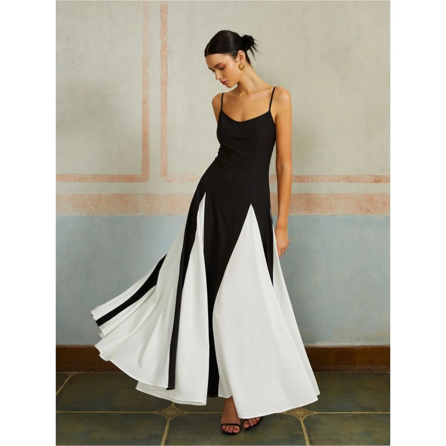 Vestido Feminino de Alcinha Longo Dualis, Vestido Dualis, Vestido Preto e Branco, vestido longo de alcinha, vestido de alcinha longo, vestido longo alcinha - lojamillani