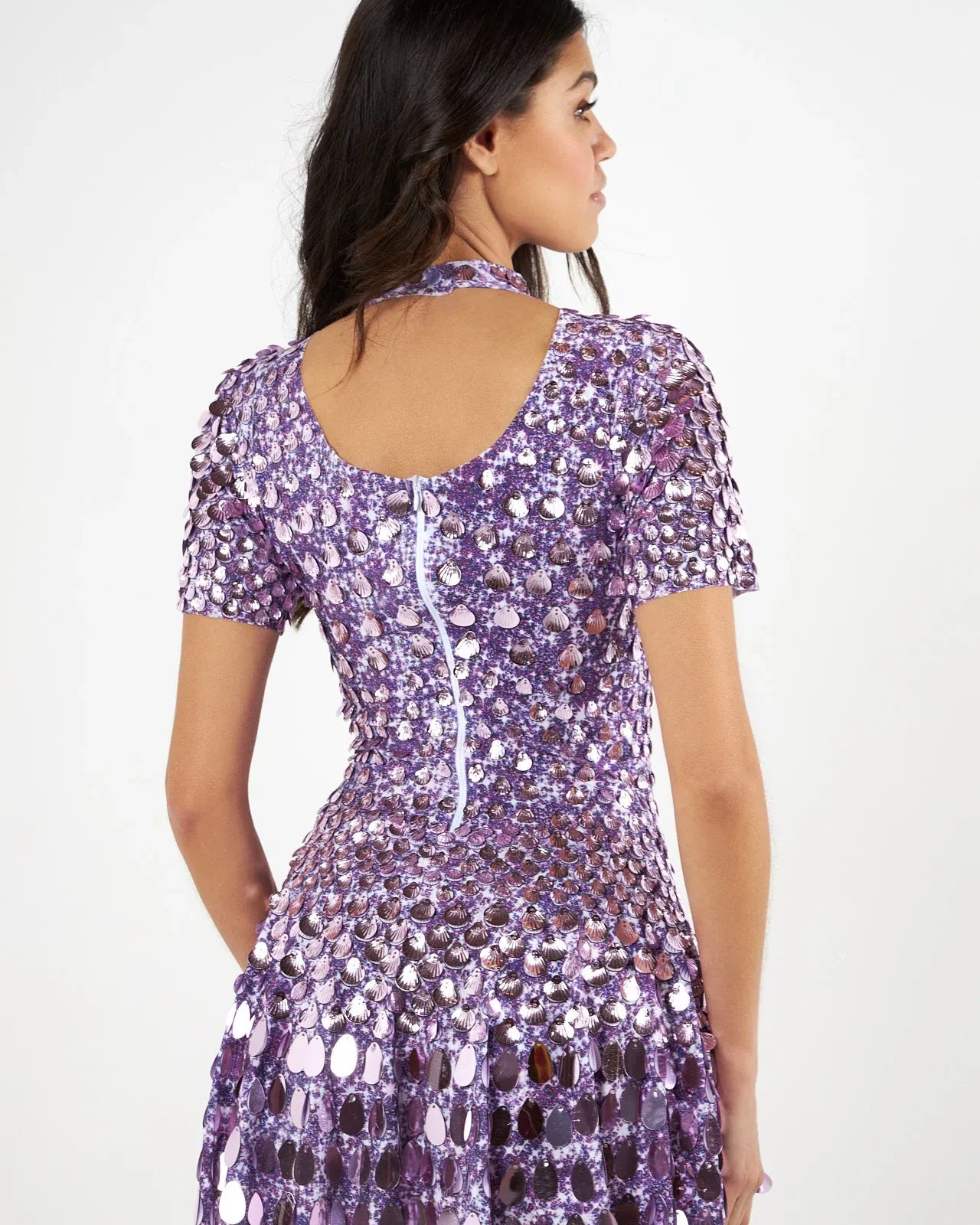 Vestido Feminino Curto de Lantejoula com Brilho Lumière, vestido roxo claro com brilho, vestido com lantejoula, vestido com paetê, vestido brilhoso, vestido de festa com brilho, vestido carnaval, vestido brilho - lojamillani
