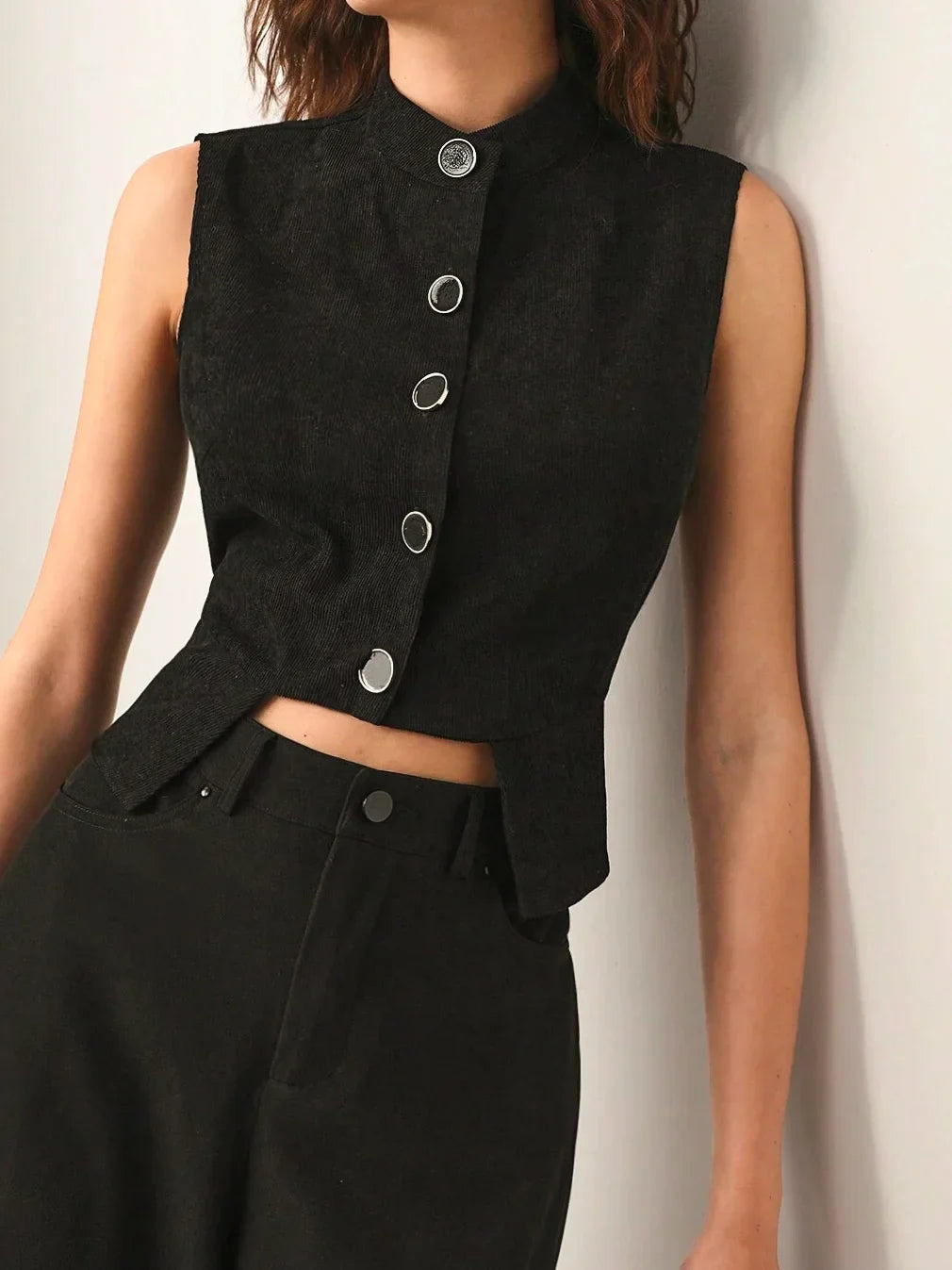 Coleção de Moda Feminina, vestidos, calças, jaquetas, conjuntos, macacão - lojamillani