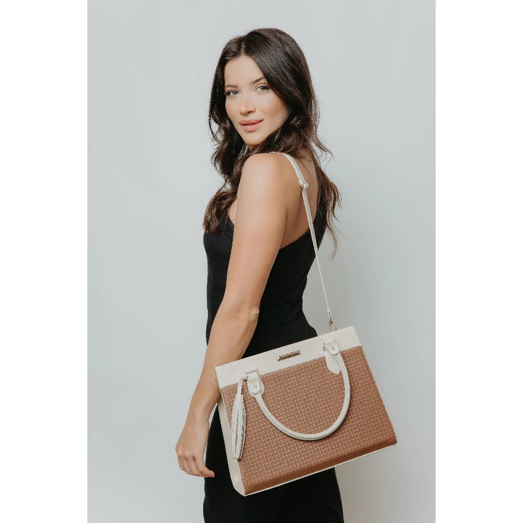 Bolsa Tote Grande Feminina Santorini, bolsa creme e marrom, bolsa grande, bolsa tote, bolsa shopper, bolsa com tassel, bolsa elegante, bolsa com alça regulável - lojamillani