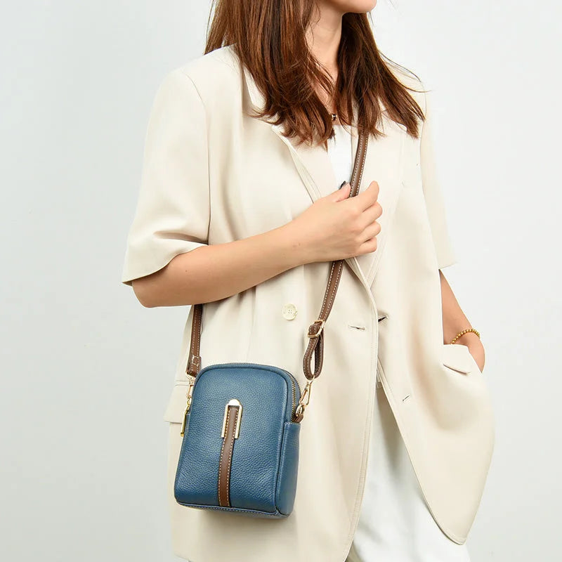 Bolsa Transversal Feminina Pequena Aurora, bolsa azul, bolsa de couro, bolsa casual, bolsa elegante, bolsa feminina, bolsa pequena, bolsa minimalista - lojamillani