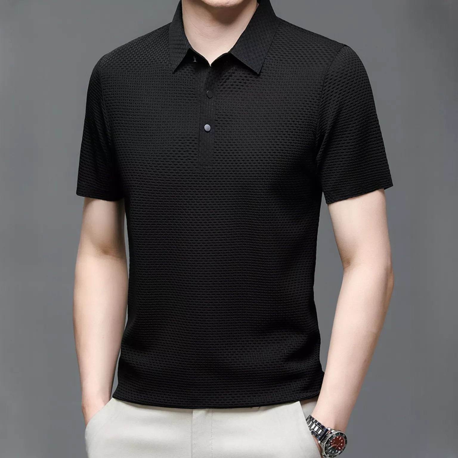 Camisa Masculina Polo Manga Curta em Seda Gelada EliteVôgue, Camisa Polo Preta, Camisa Masculina Preta, Camisa Polo Seda Gelada, Camisa Masculina Seda Gelada - lojamillani