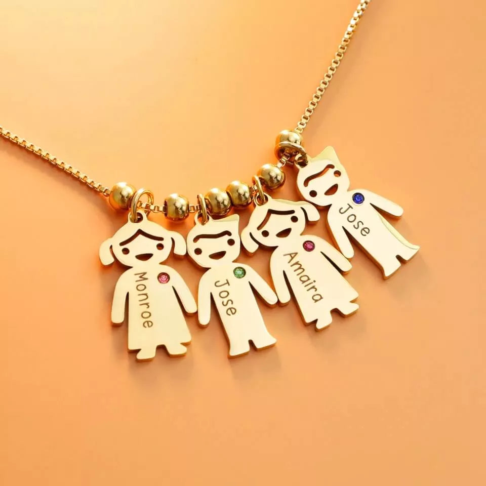 Colar da Mamãe Personalizado com Nomes Especiais, Colar Dourado, Colar com Pingente de Filhos, Colar com Bonequinho dos Filhos, Colar com Nome dos Filhos, Colar da Mamãe - lojamillani