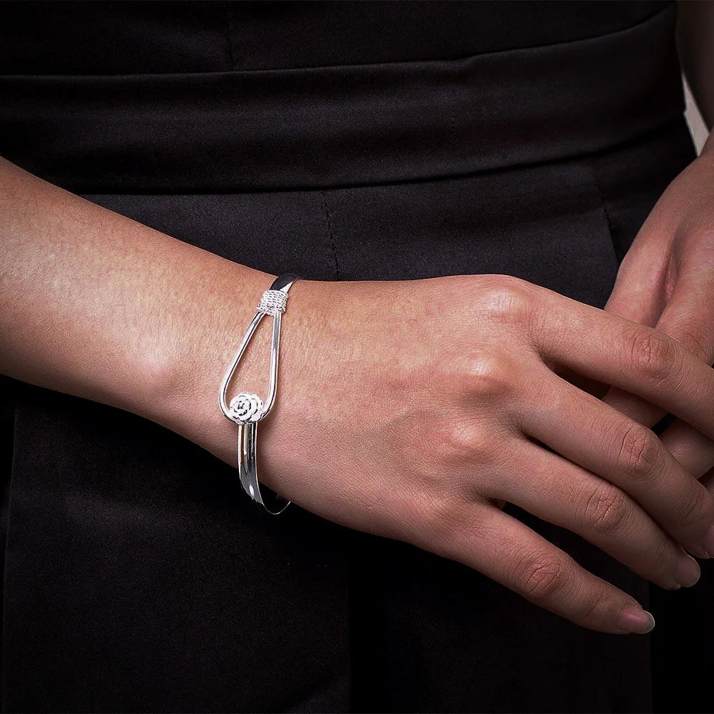 Conjunto Feminino de Prata 925 Rosa Eterna, conjunto prata 925, colar prata 925, pulseira prata 925, brinco prata 925, conjunto feminino prata 925, acessórios de prata - lojamillani