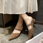 Sandália Feminina Bico Fino Florabelle, Sandália Marrom, Sandália Bico Fino, Sandália de Ponta Fina, Sandália Salto Baixo, Sandália Baixa, Sandália Confortável - lojamillani